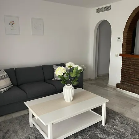 Apartament Jardines *